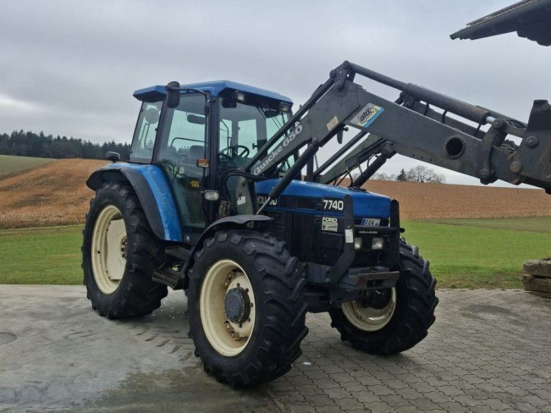 New Holland 7740