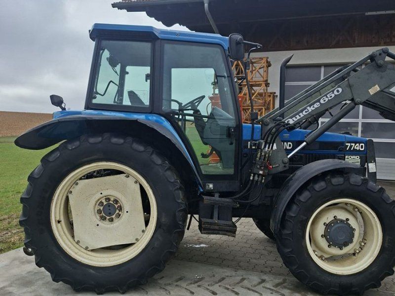 New Holland 7740