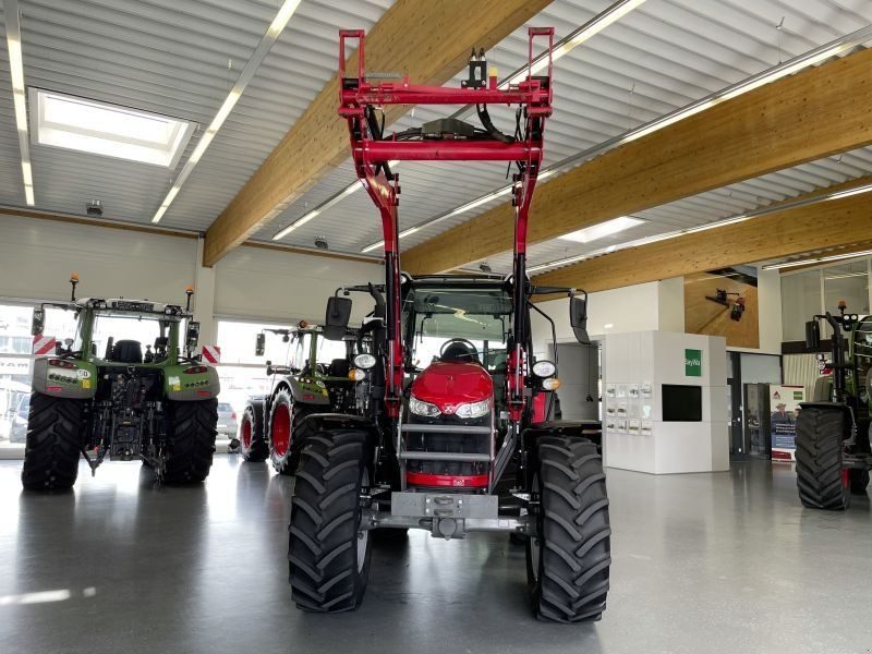 Massey Ferguson 5709 M DYNA-4