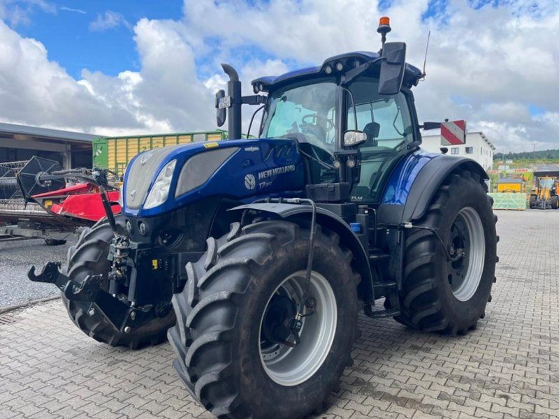 New Holland T 7.300 AC