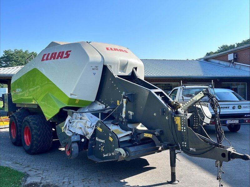Claas Quadrant 3300 FC