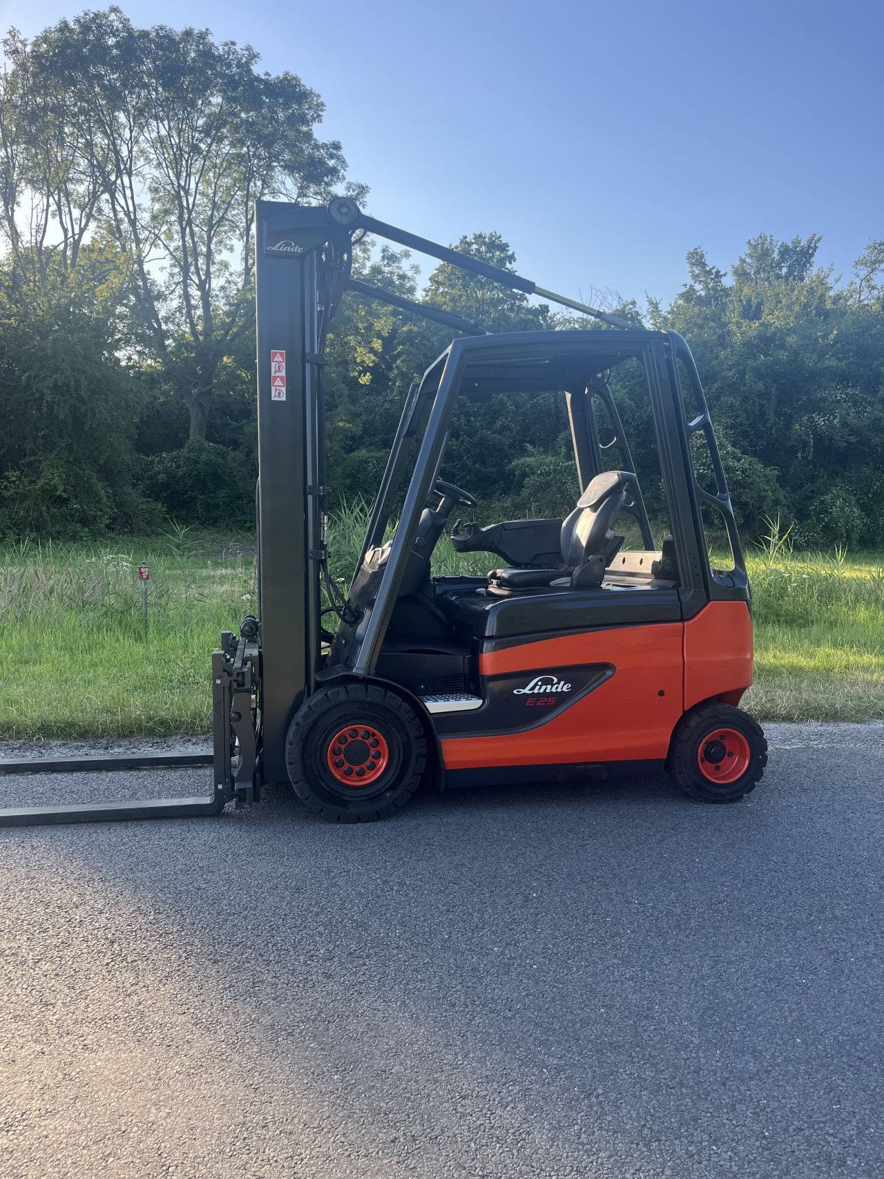 Linde E25 -01 elektrische heftruck triplo 830uur! 2020