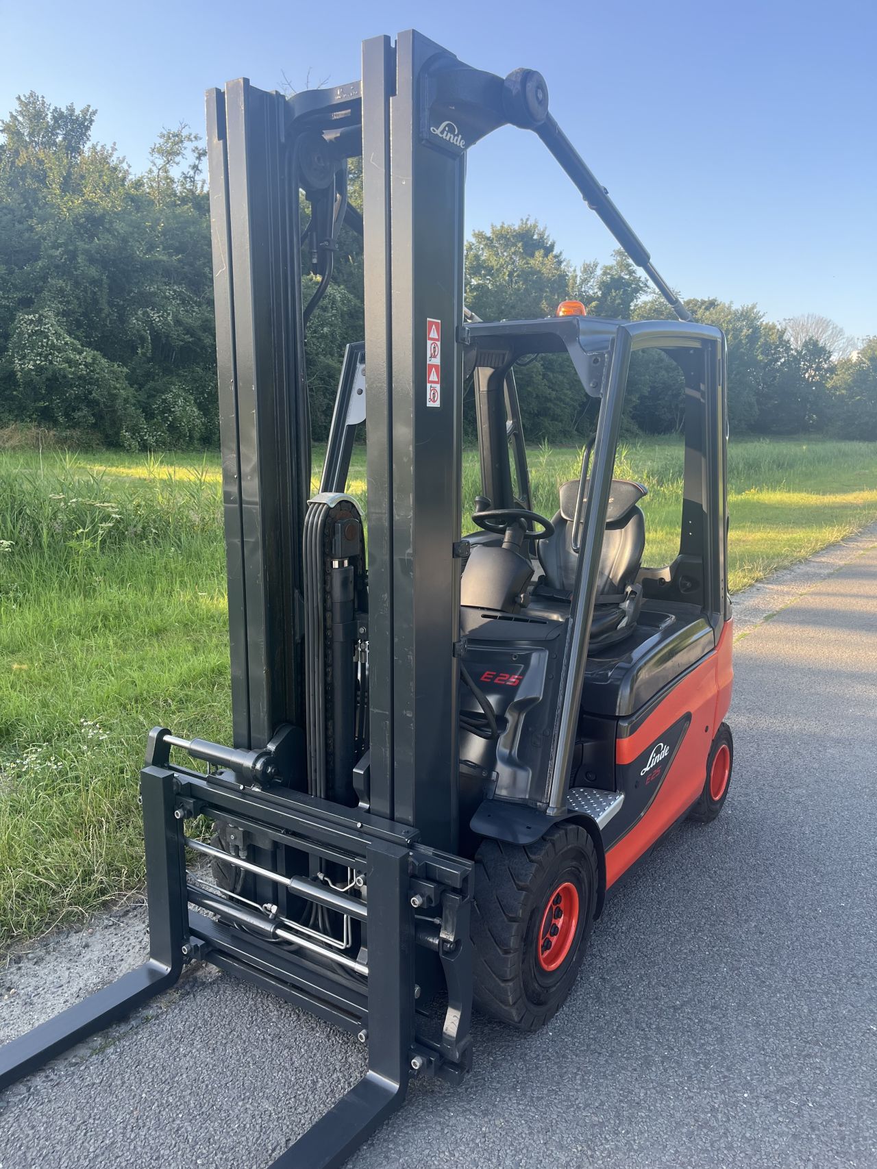 Linde E25 -01 elektrische heftruck triplo 830uur! 2020