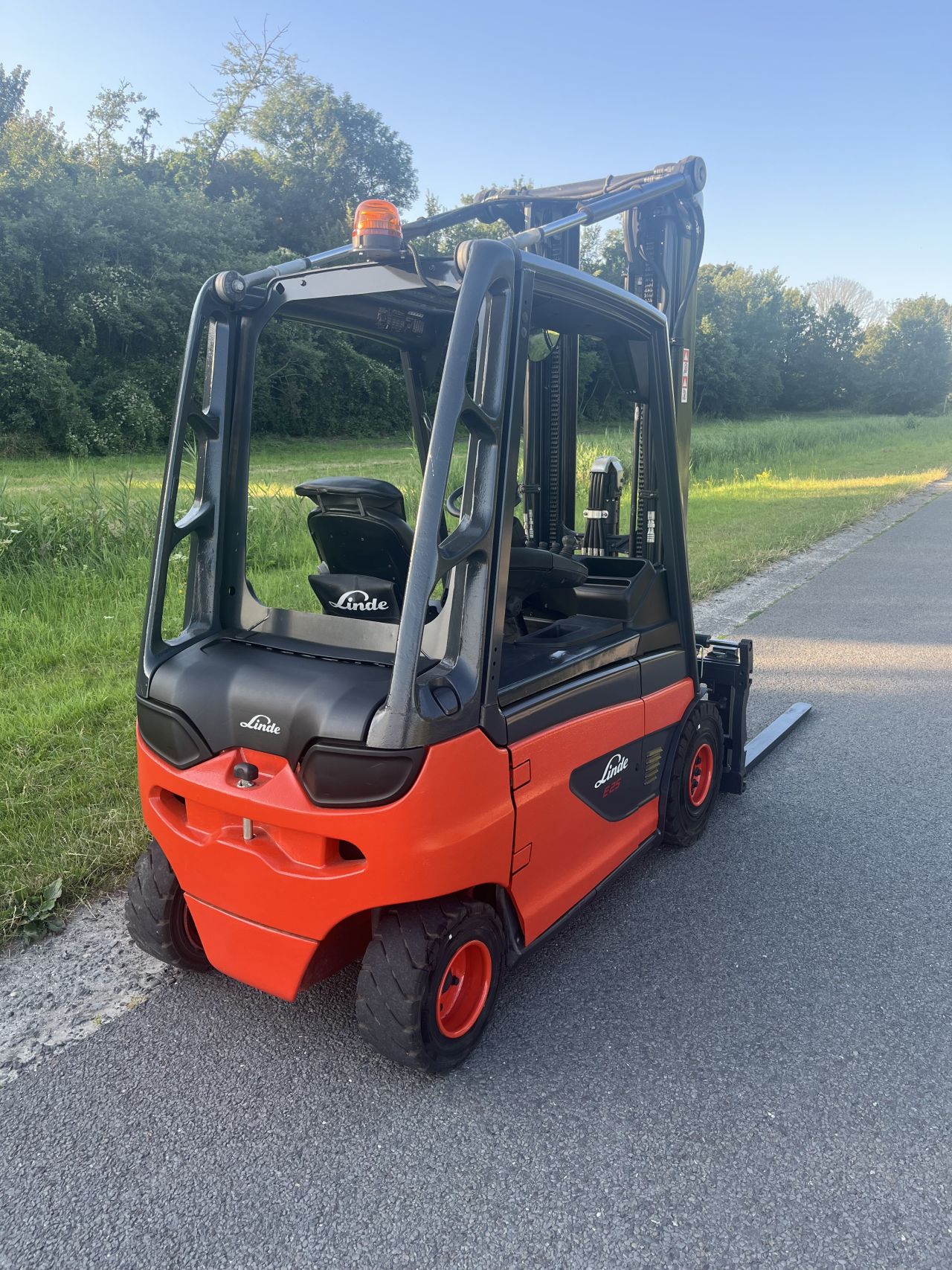 Linde E25 -01 elektrische heftruck triplo 830uur! 2020