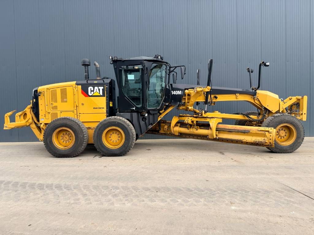 CAT 140M3