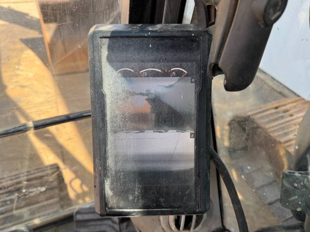 Volvo EC250EL - Hammer Lines / Quick Coupler