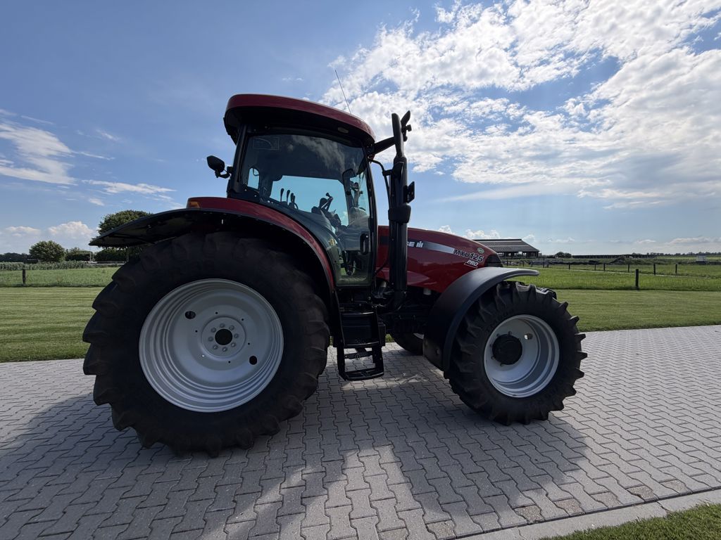 Case IH MXU 125 PRO