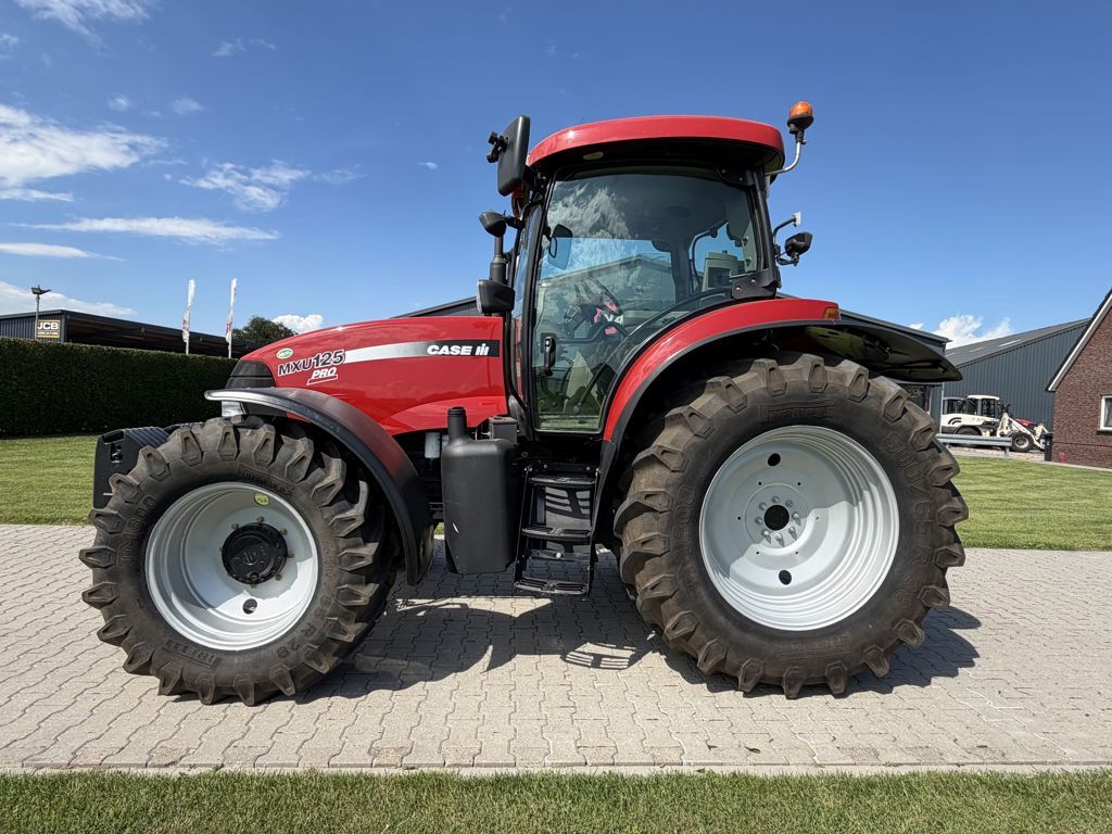 Case IH MXU 125 PRO