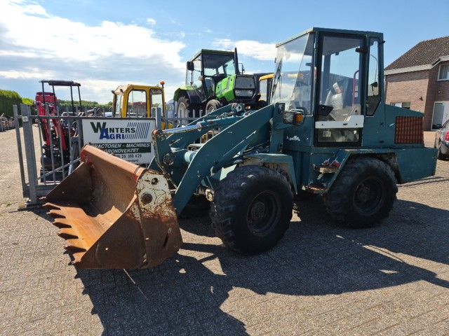 Fai Komatsu 556 shovel