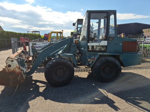 Fai Komatsu 556 shovel