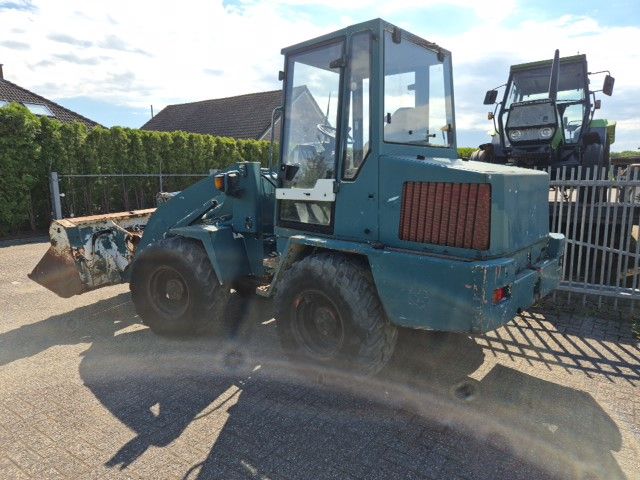 Fai Komatsu 556 shovel