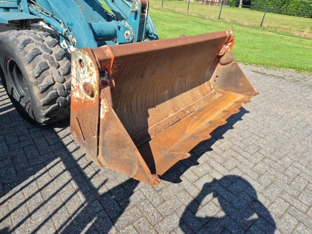 Fai Komatsu 556 shovel
