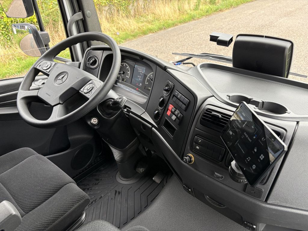 Mercedes-Benz Atego 821 BL Euro6 Automaat Bakwagen / 3 zitplaatsen / Laadklep / Automaat / Cruise / Airco / 10.800 KM !!