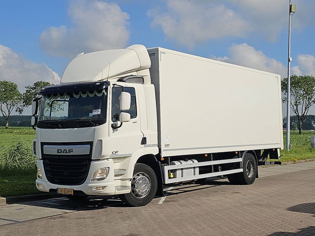 DAF CF 320