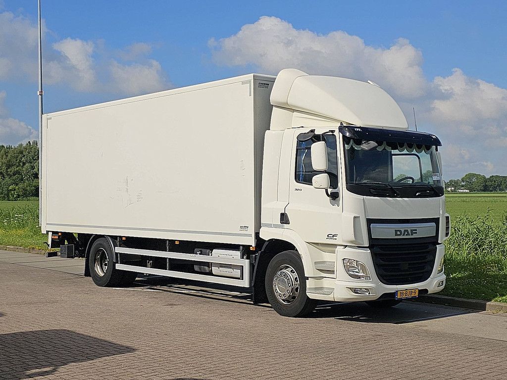 DAF CF 320