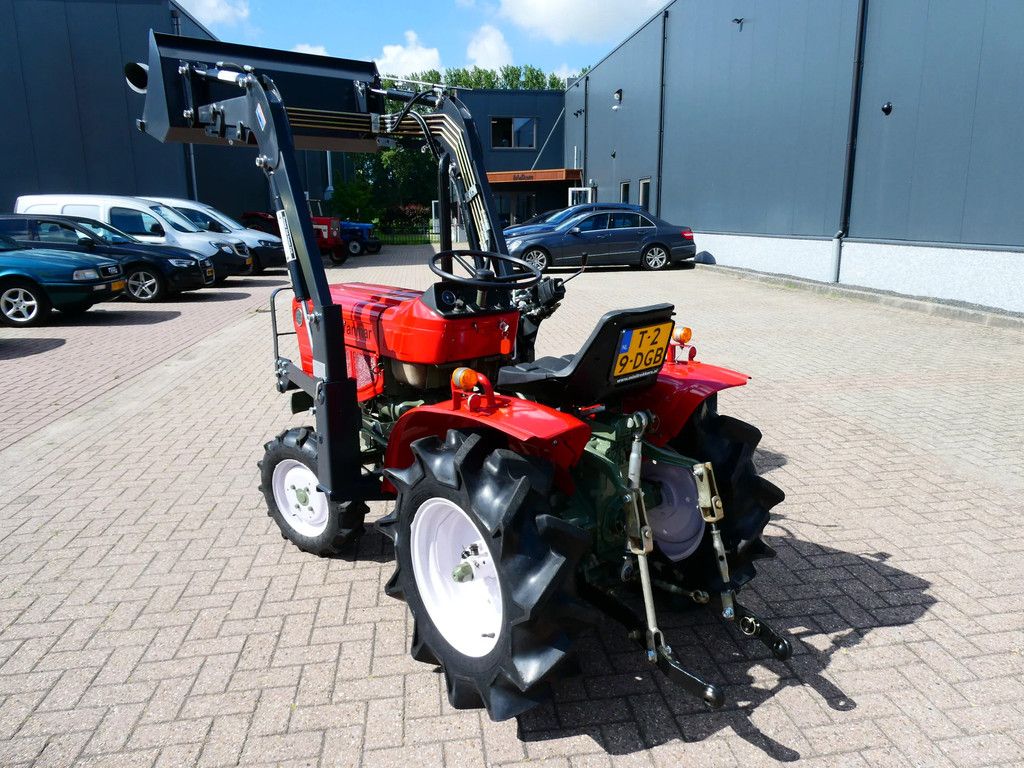 Yanmar YM1401 4wd / 421 Draaiuren / Voorlader