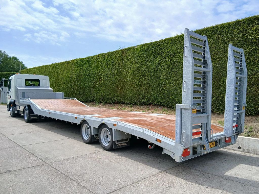 DAF XB 210 trekker / semi-dieplader oplegger 10,5 m.