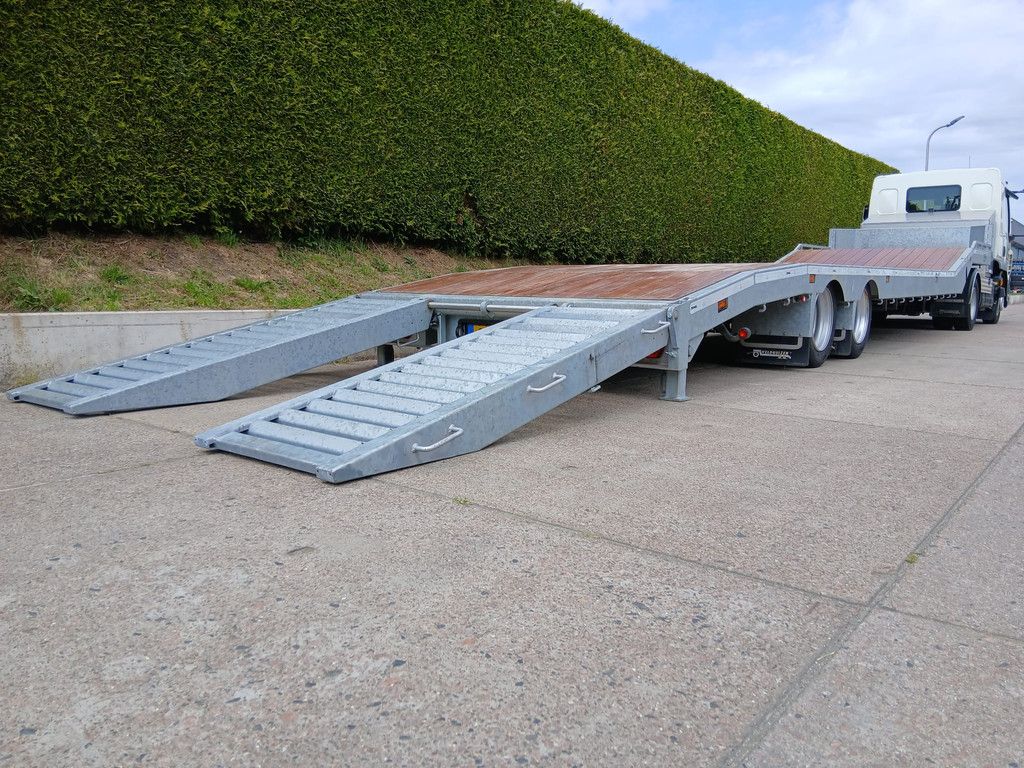 DAF XB 210 trekker / semi-dieplader oplegger 10,5 m.