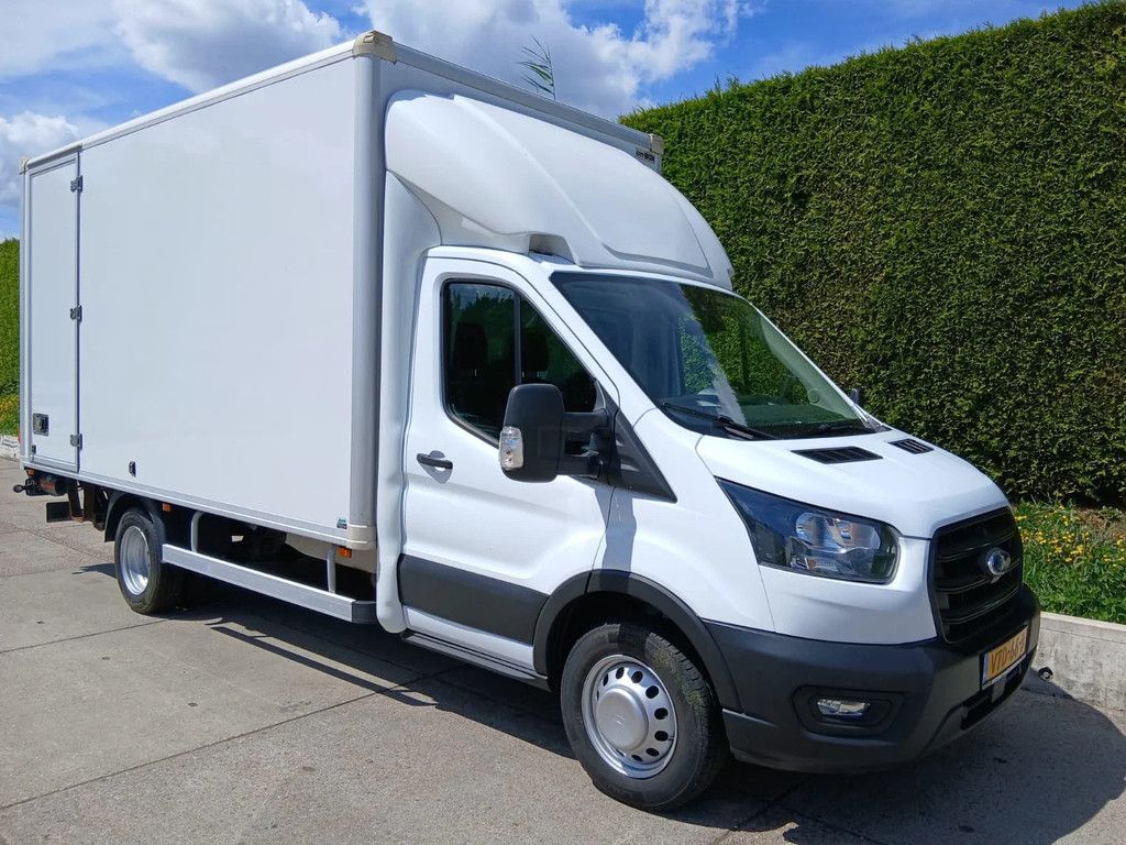 Ford Transit bakwagen 4,3 m.