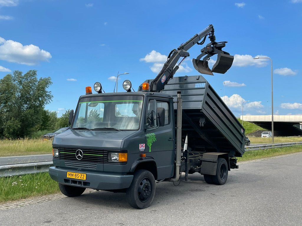 MercedesBenz 4x2 809D