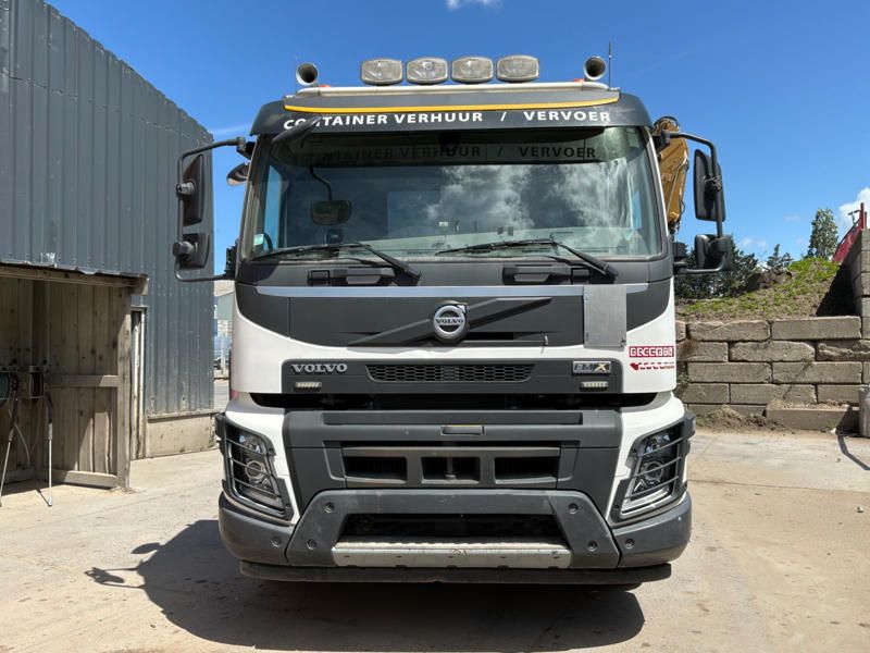 2017er Volvo FM-Lkw mit Containerhaken