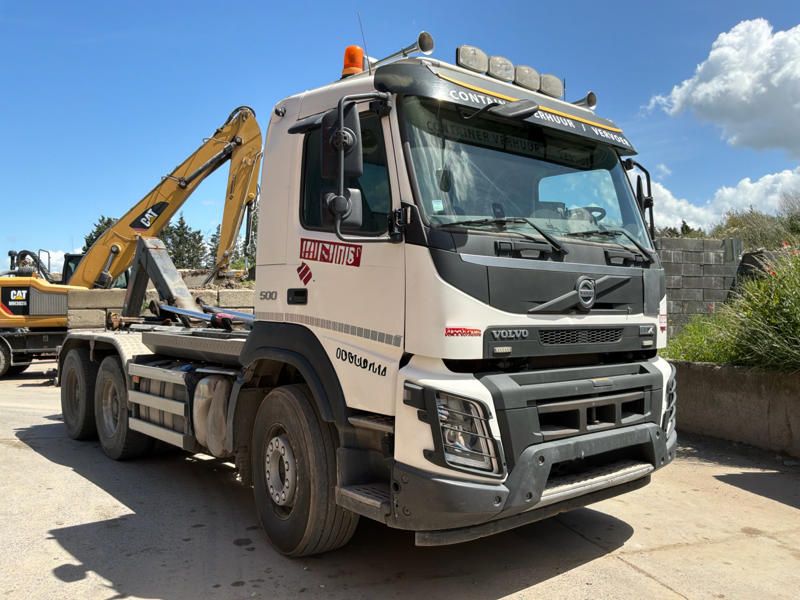 2017er Volvo FM-Lkw mit Containerhaken