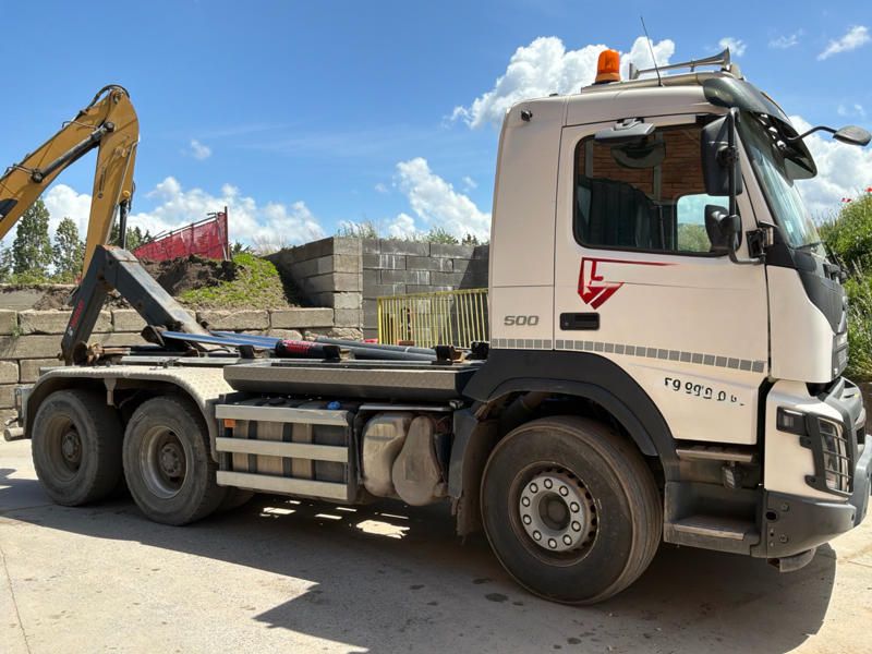 2017er Volvo FM-Lkw mit Containerhaken