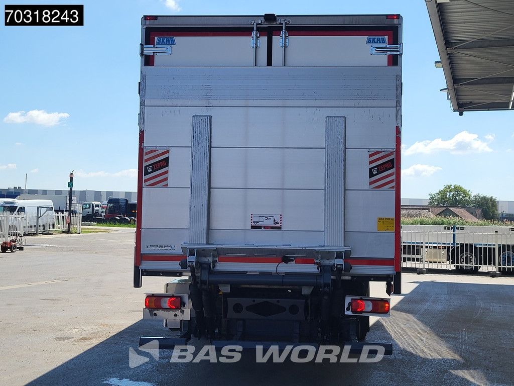 Mercedes Atego Atego 1524 4X2 16tonner Thermo King T-1200R 1500kg Zepro Ladebordwand Euro 6