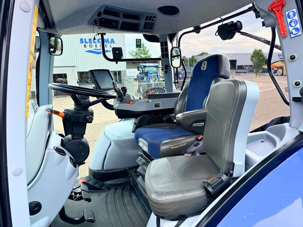 New Holland T7.230 Auto Command
