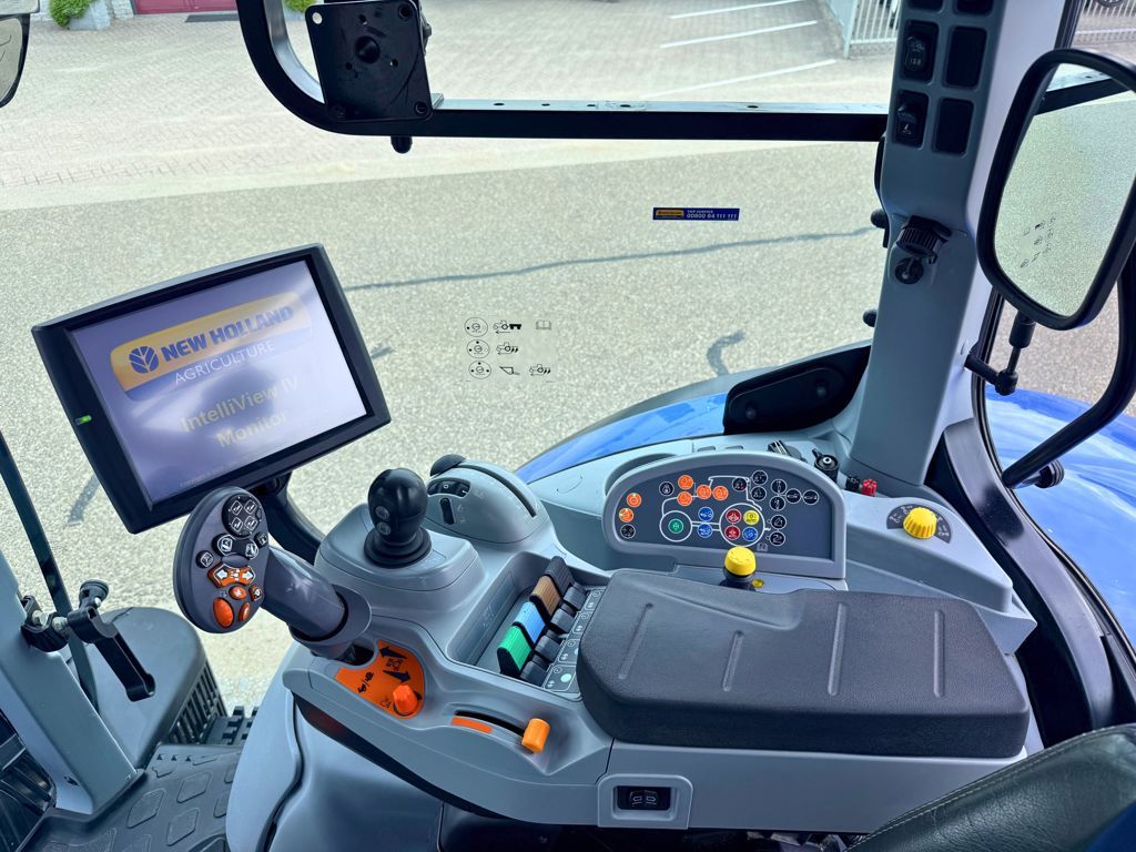 New Holland T7.230 Auto Command