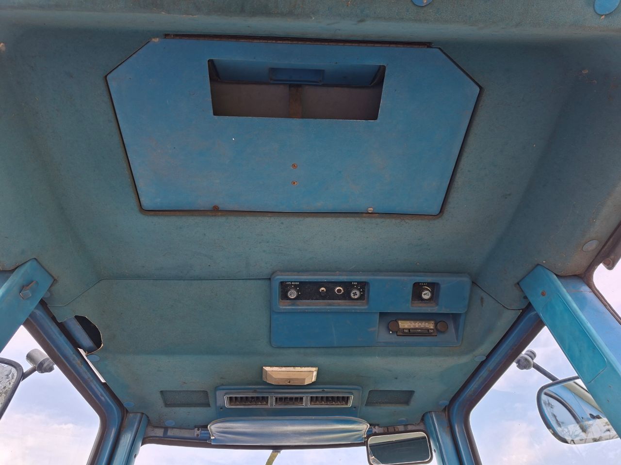 Ford 5700