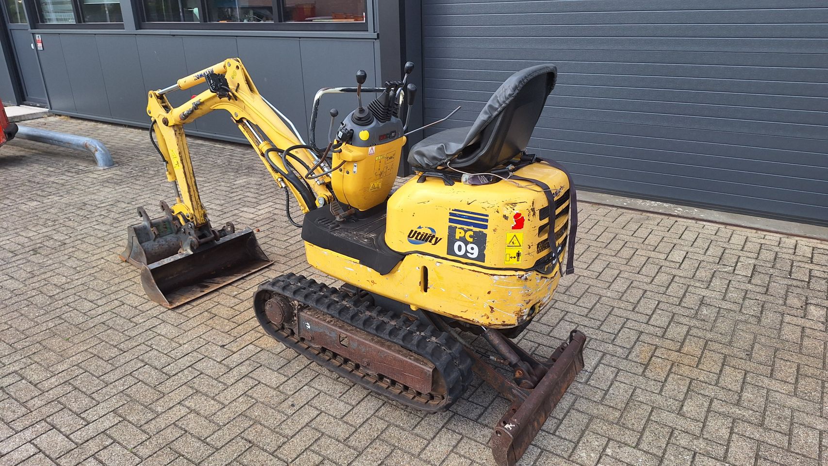 Minigraver Komatsu PC09 2015)