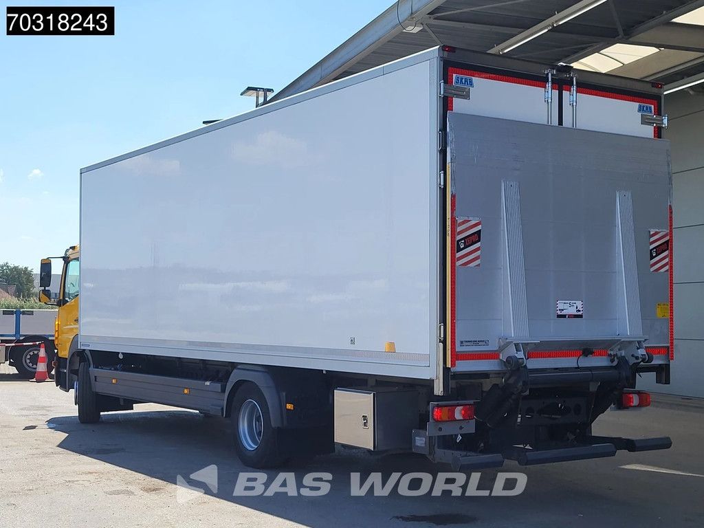 Mercedes Atego Atego 1524 4X2 16tonner Thermo King T-1200R 1500kg Zepro Ladebordwand Euro 6