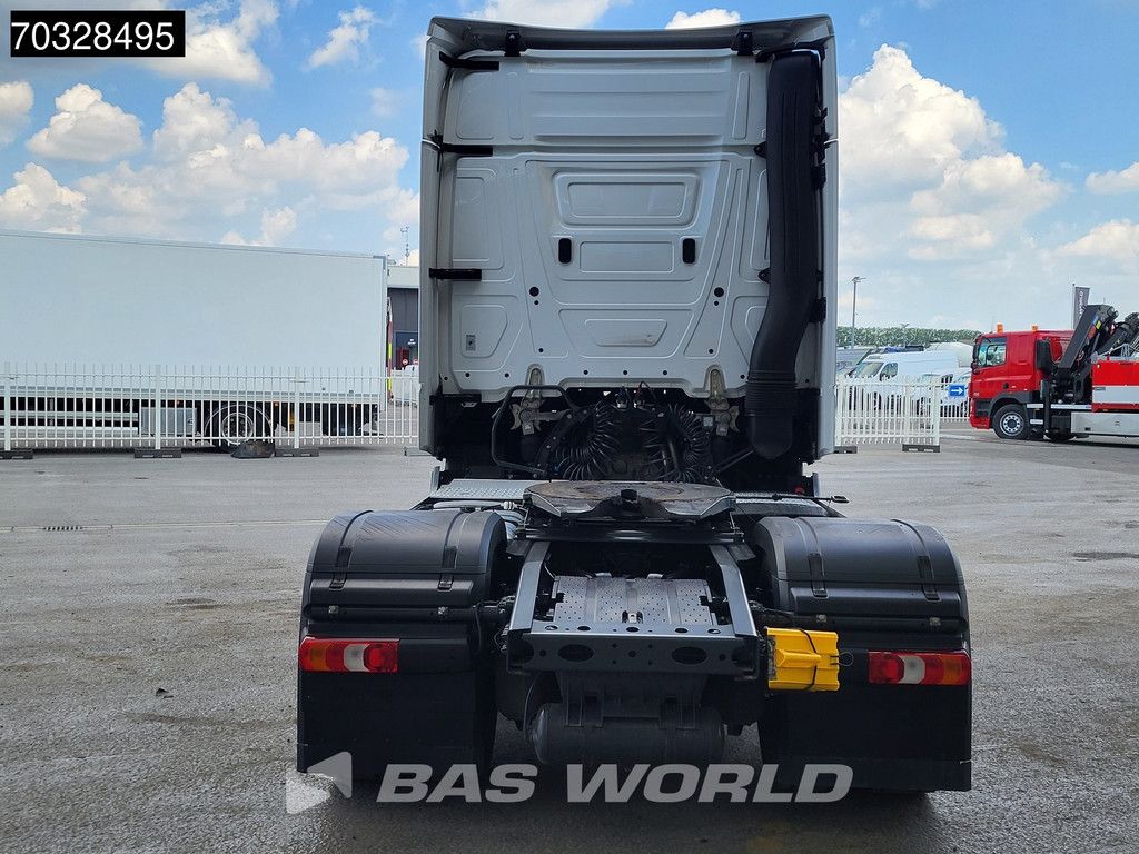 Mercedes Actros 1845 4X2 Retarder Standklima ACC Navi