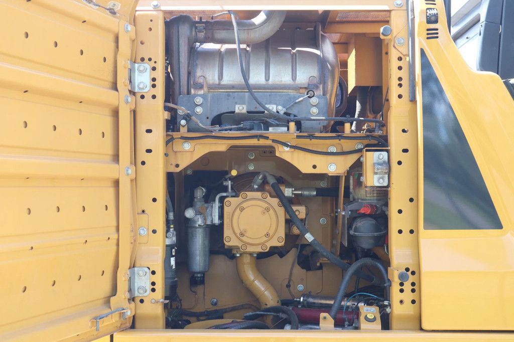 Caterpillar 323 07A | QUICK COUPLER | BUCKET