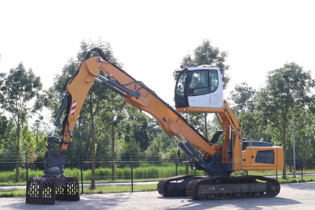 Liebherr LH30M | LH 30 M | OILQUICK | SORTING GRAB