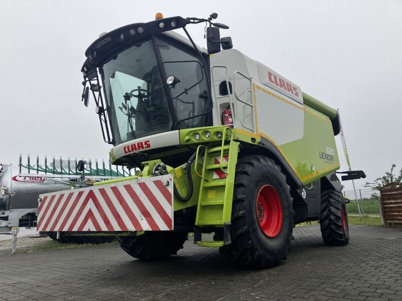 Claas LEXION 620 MIT V 620