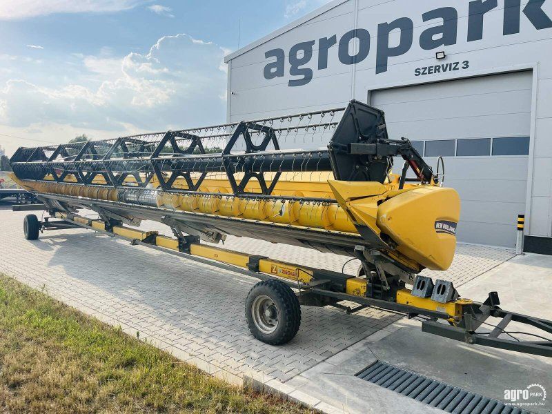 New Holland CR10.90 SmartTrax , 12,5 m Varifeed, RTK, with