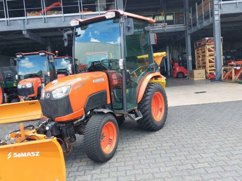 Kubota B2350