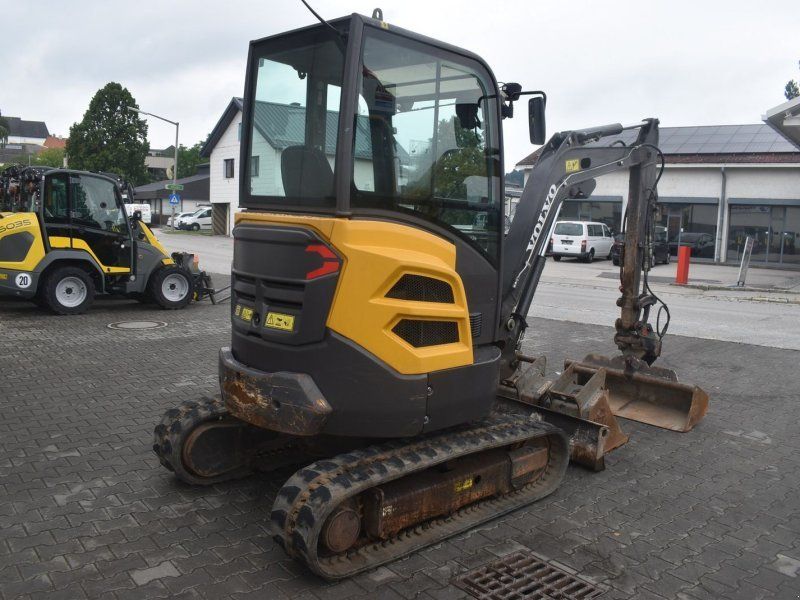 Volvo ECR25D