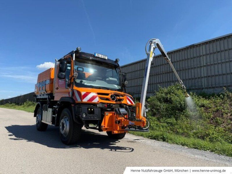 Mercedes-Benz U 327 Mieten inkl. Gießanlage