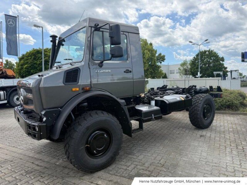 Mercedes-Benz U 4023 UHE