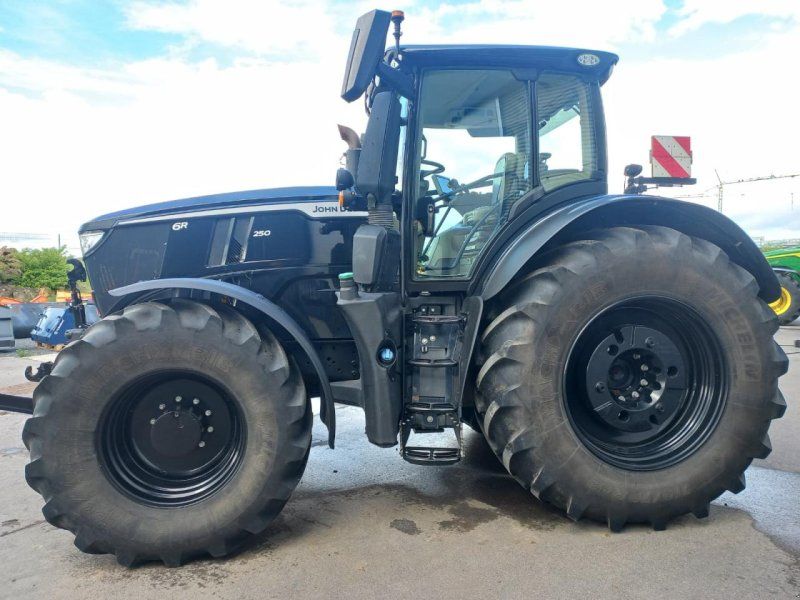 John Deere 6R 250 Sonderlackierung-schwarz
