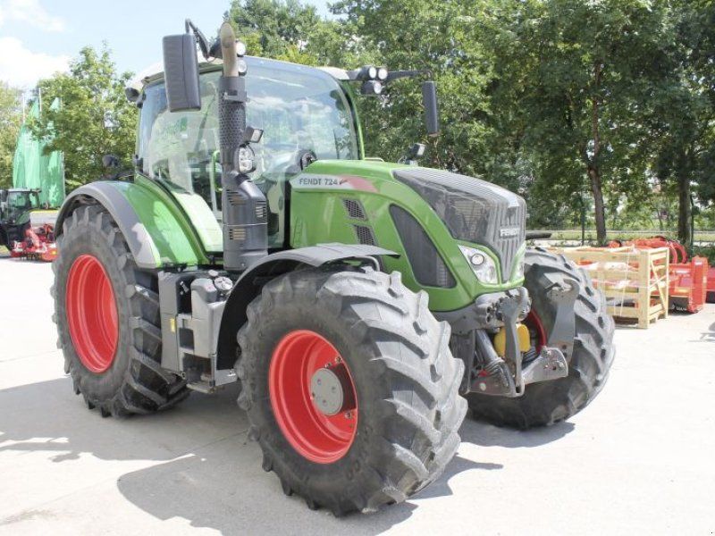Fendt 724 VARIO S4 PROFI PLUS