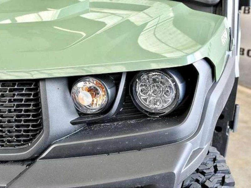 John Deere GATOR XUV875M