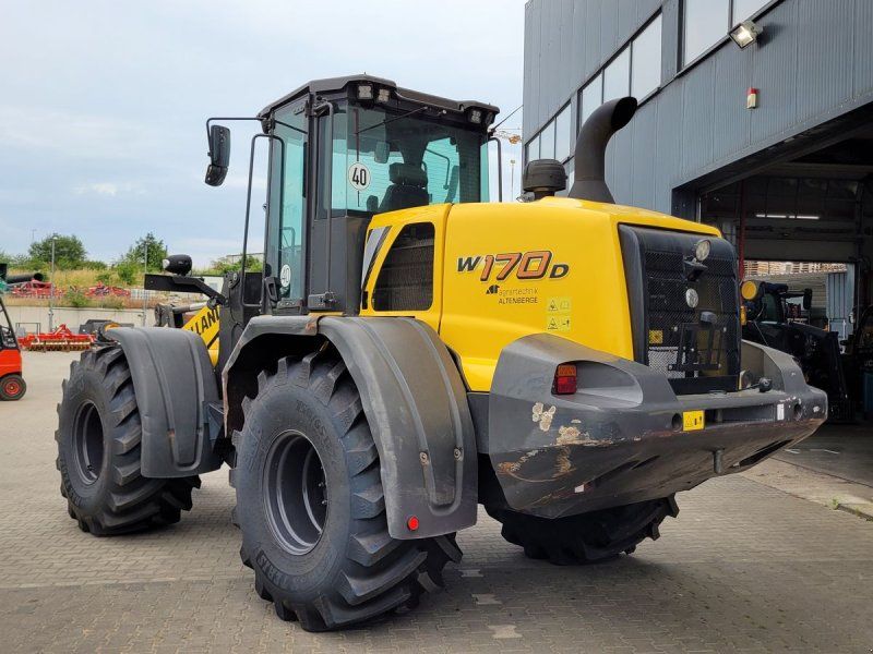 New Holland W170D