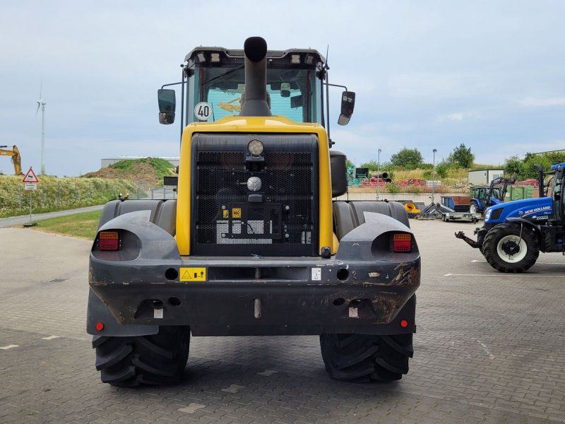 New Holland W170D