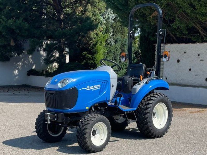 New Holland Boomer 25
