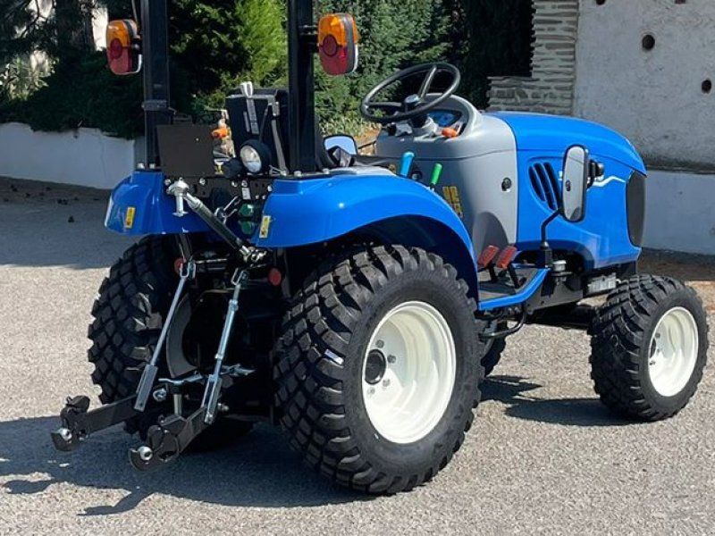 New Holland Boomer 25
