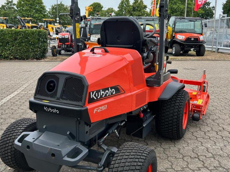 Kubota F251